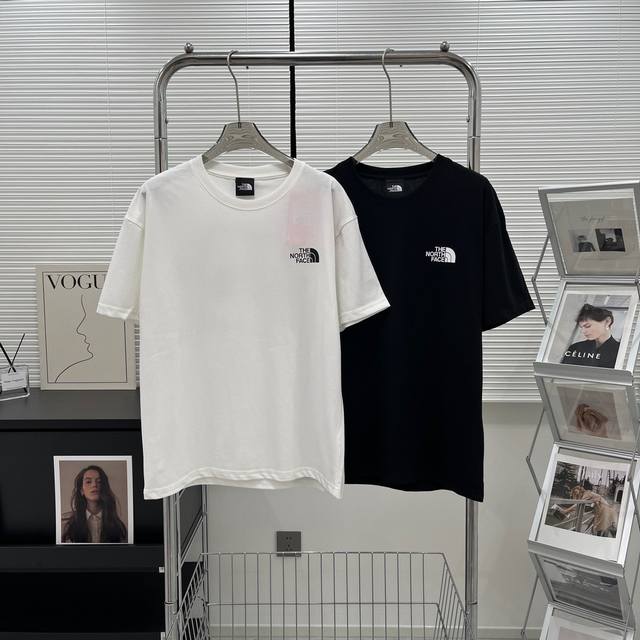 The North Face logo on the back is a street style letter print short-sleeved T-s