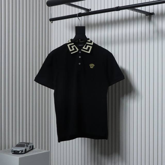 Versace Medusa head gold label embroidered short-sleeved Polo shirt is made of c