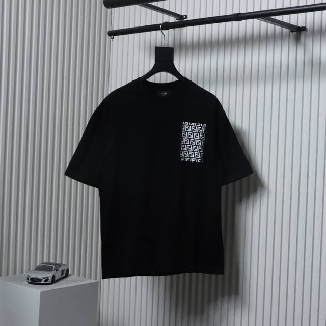 Fendi 24Ss chest square Ff print short sleeves are made of long-staple cotton ya
