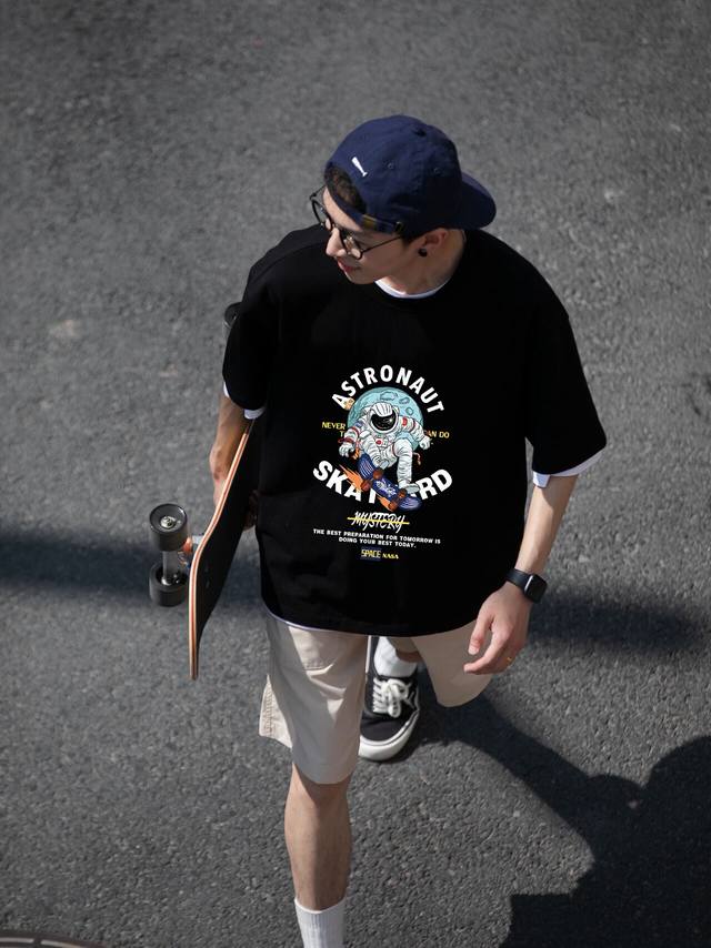 New arrival! Elements collide, super eye-catching! Nasa skateboard astronaut spa