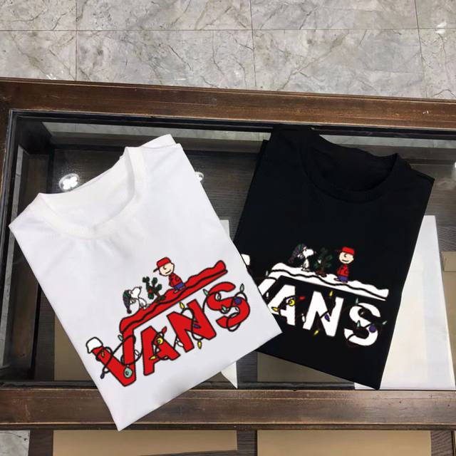 Vans counters, the same new style, basic short-sleeved shirt, genuine original q