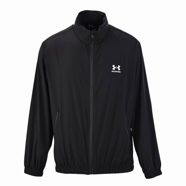 Balenciaga Blcg co-branded stretch nylon hooded jacket The fabric is made of str