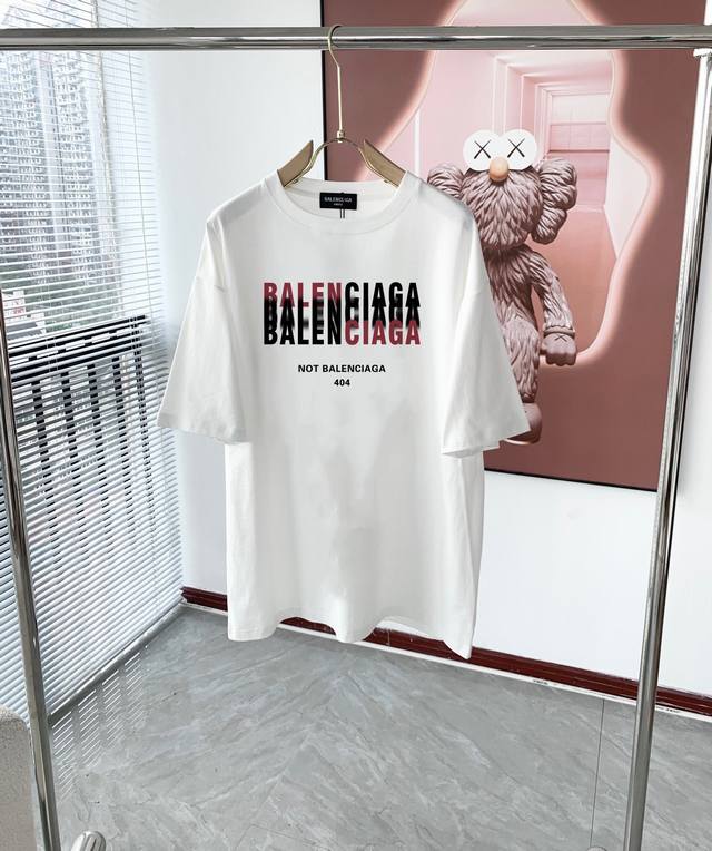 Balenciaga's latest spring and summer couple short-sleeved T-shirt with letters,