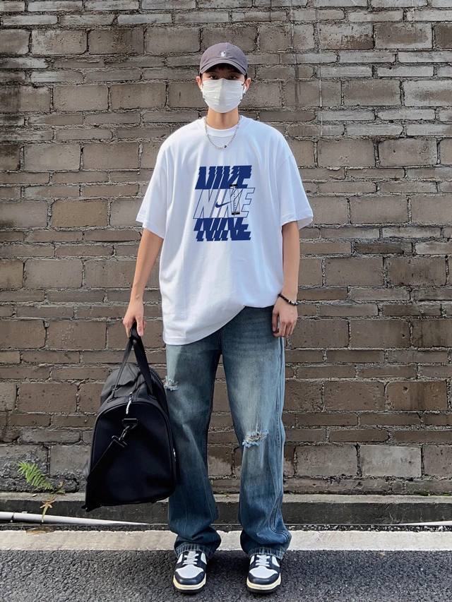 New Nike couple round neck short sleeve T-shirt, all made of high-quality materi