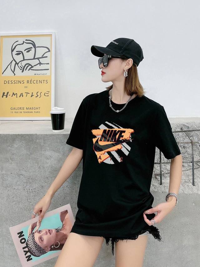 New arrival! Elements collide, unique mood! Classic Nike iconic Logo Tee! High-d