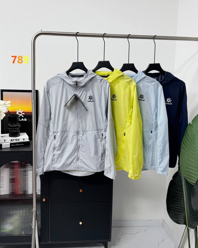 Kaleshi Ss25 Summer Couple Hooded Breathable Sunscreen Skin Clothes Summer must-