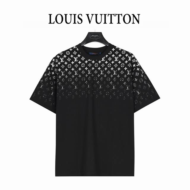 Louis Vuitton short-sleeved T-shirt with gradient prints. The fabric is made of