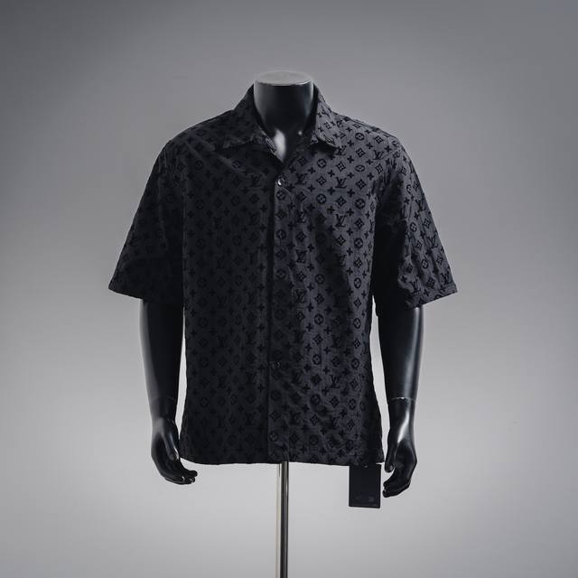 Louis Vuitton 25Ss new flocked jacquard shirt short sleeves Buy it now Zp open v