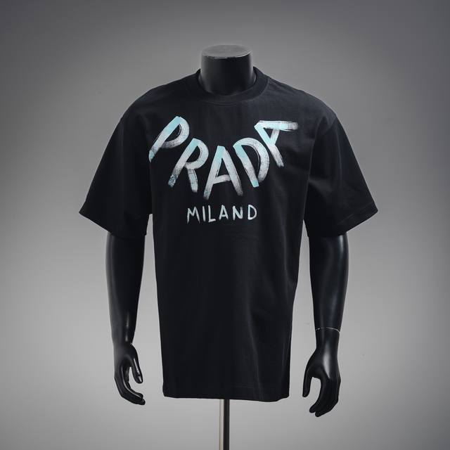 Prada 25Ss short-sleeved T-shirt with large letter logo print on the neckline Ma