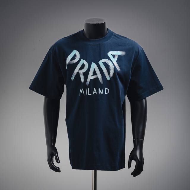 Prada 25Ss short-sleeved T-shirt with large letter logo print on the neckline Ma