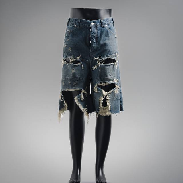 Balenciaga Baggy Ss25 High Summer distressed denim shorts Official website origi