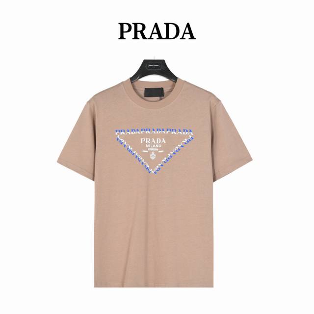 Prada Prada chest color matching logo short sleeves A new aesthetic inspiration