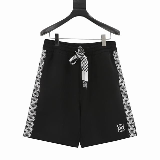 Loewe 25Ss ethnic style side color-blocked ribbon jacquard shorts are made of im