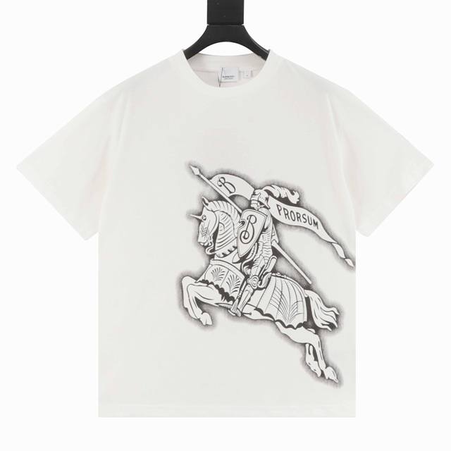 Burberry short-sleeved shirt with horse print on chest This summer's latest clas