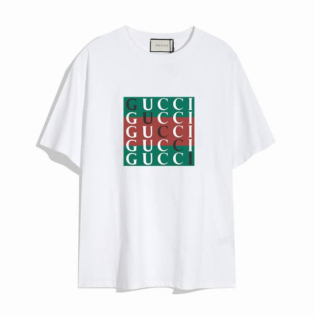 Gucci new short-sleeved T-shirt, simple design looks very generous! The cut is v