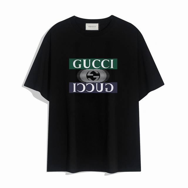Gucci's new short-sleeved T-shirt, simple design looks very generous! The cut is