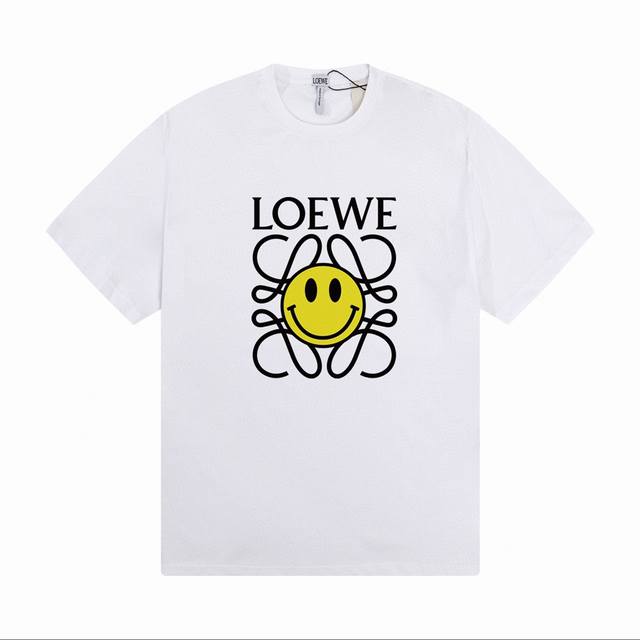 Loewe's new smiley face short-sleeve top, with cartoon prints that easily catch