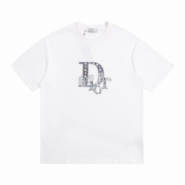 New arrivals at the local market Dior's new style short sleeves with gradient le