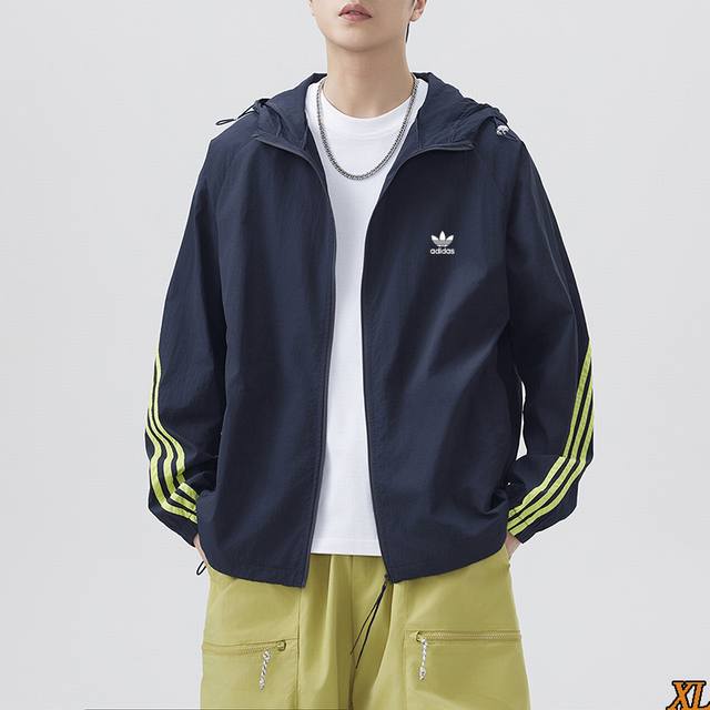 Clover exclusive real shot of the new summer high-quality three-bar hooded new s