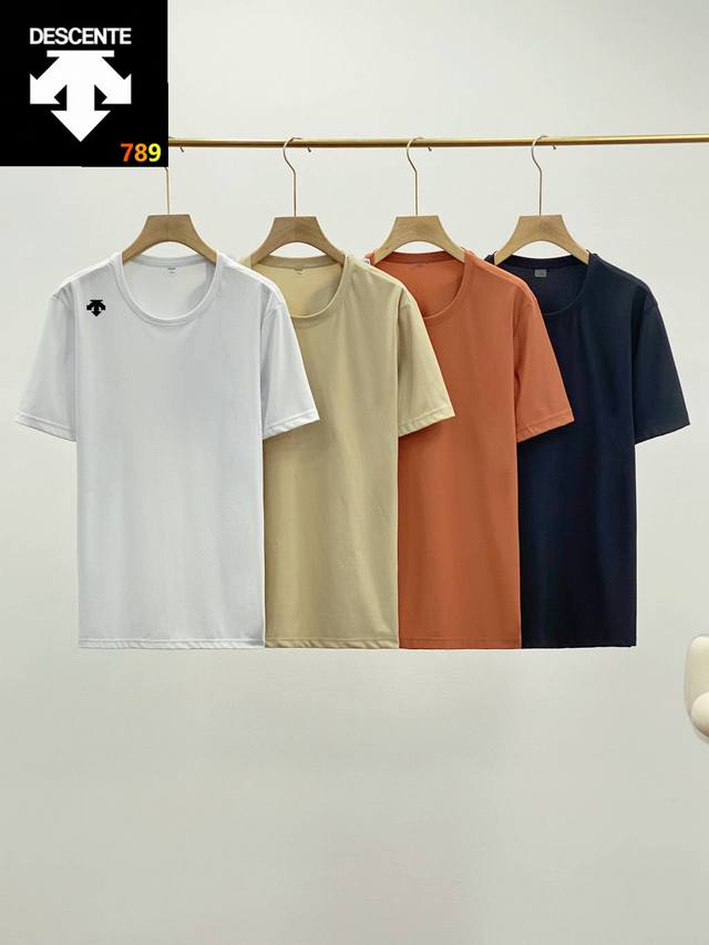 The upper body looks slim and stylish. This issue's key recommendation! The same