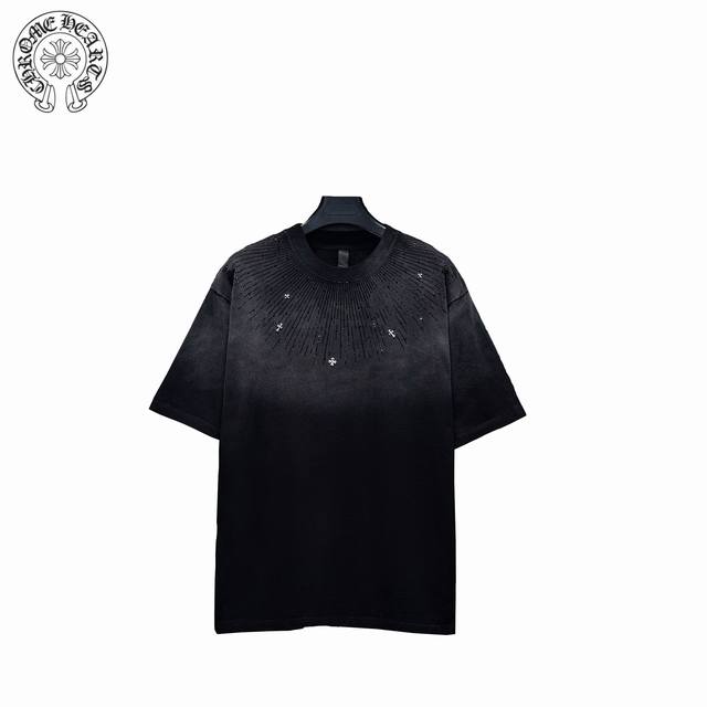 Chromehearts 25Ss Meteor Hot Diamond Metal Logo Short Sleeve The fabric is woven