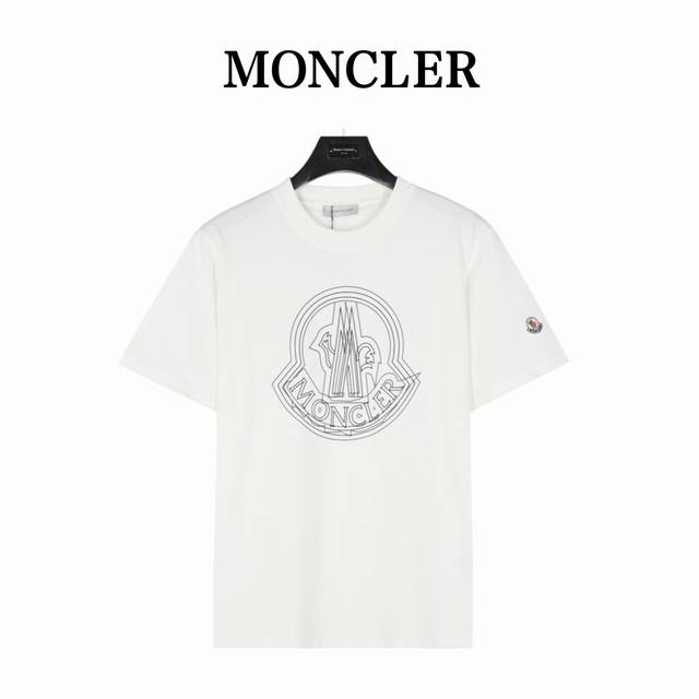 Moncler Overlapping Logo Printed Short Sleeves A brand new aesthetically inspire
