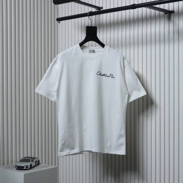 Dior Cd Signature 1947 Short Sleeve T-shirt Fabric is made of customized 240G 26