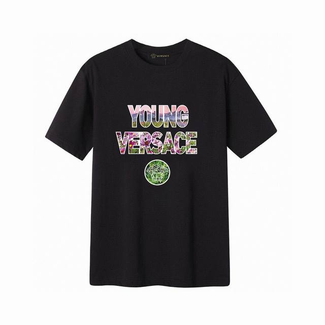 Versace colorful letter short-sleeved T-shirt, simple design looks very generous