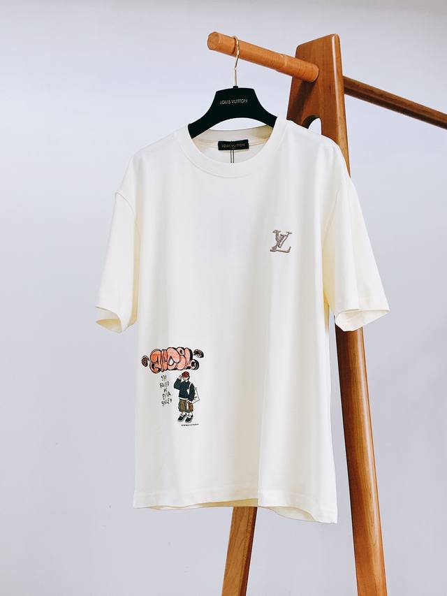 Louis Vuitton's new couple's casual sports shoes Lv also has its own silver horn
