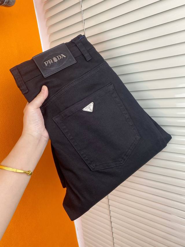 Factory price P Prada top original, new style of the season, high quality origin