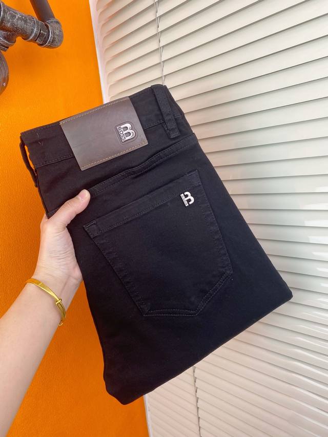 Factory price P Prada top original, new style of the season, high quality origin