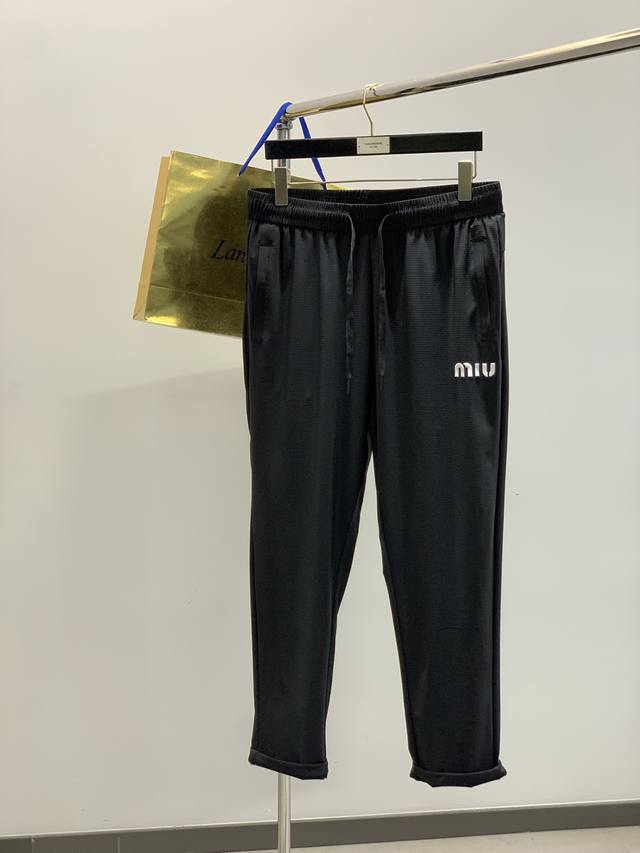 Price: Men's H-brand 25Ss early spring white shoes! Classic boots + British retr