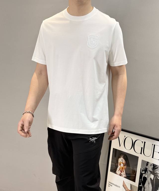 Stone Island's shorts this year, the Cross Compass shorts are the most popular!!