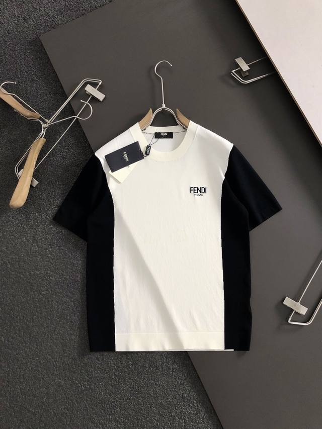 Loewe 2025Ss spring and summer new product casual embroidered T-shirt. It adopts