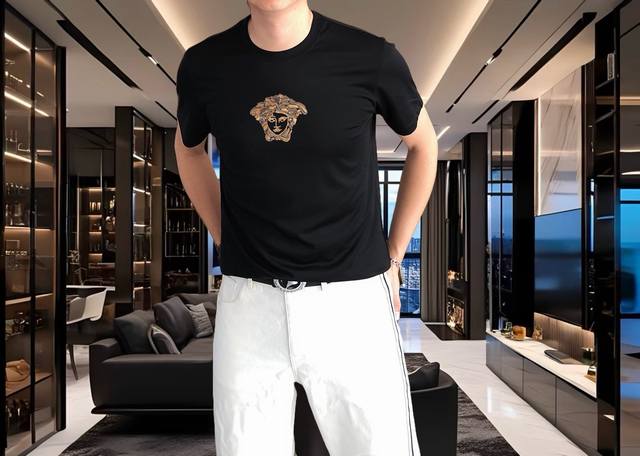 2025 Spring and Summer New T-shirt. Men's round neck classic logo beach pants us