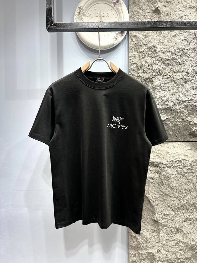 2025 Spring and Summer New T-shirt. Men's round neck classic logo lapel uses imp