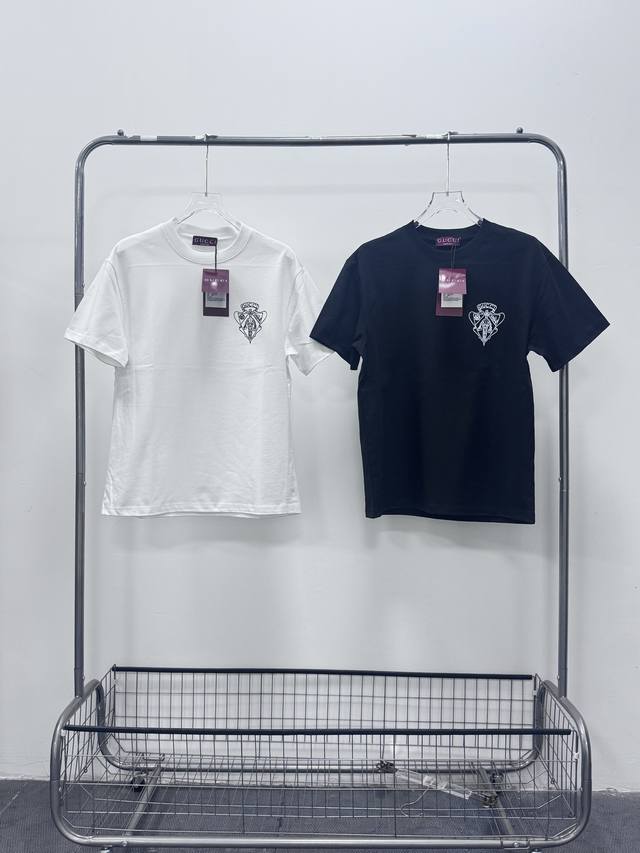 New short-sleeved T-shirt exclusive custom fabric Color: black, white, yellow Si
