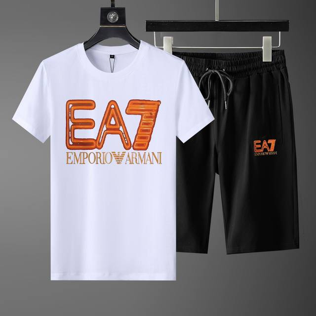 Paris 2025 summer new short-sleeved catwalk style This year's latest and most st