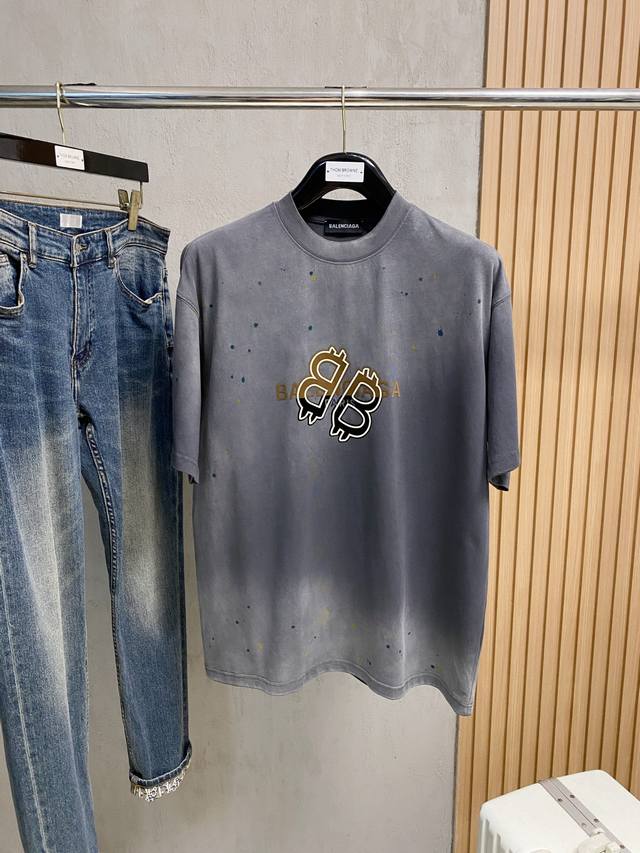 New suits Prada, clothes and pants, new sports casual suits for spring and summe