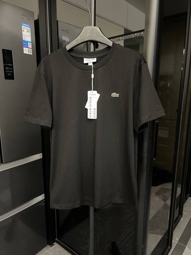 Prada. 2025Ss spring and summer new lapel short-sleeved Polo shirt. Imported 100