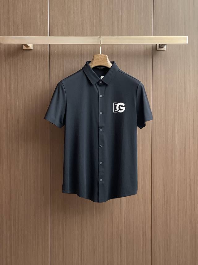 Prada high-quality lapel Polo shirt. The latest design element of the brand. The