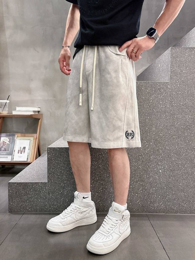 The latest spring men's must-have shirt from Moncler counter, 100% natural cotto