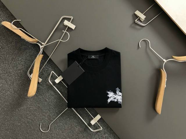 New# Balenciaga 25Ss Spring/Summer Round Neck Short Sleeve# The top elements are