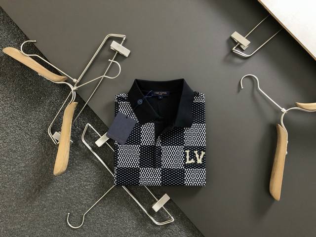 Prada haute couture fabrics new summer products are on the market. Fashionable a