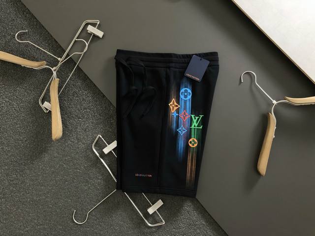 Lv new product, hand-painted fashion single product design, more fashionable and