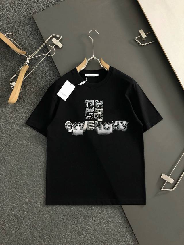 Lv 2025Ss new spring and summer short-sleeved shirt, the upper body is very dist