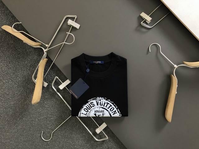 Balenciaga 2025Ss new short-sleeved shirt, fashion is so simple, it sets off a f