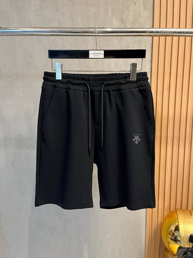New Miumiu Bermuda knee-length khaki shorts first release Zp14200 purchased and