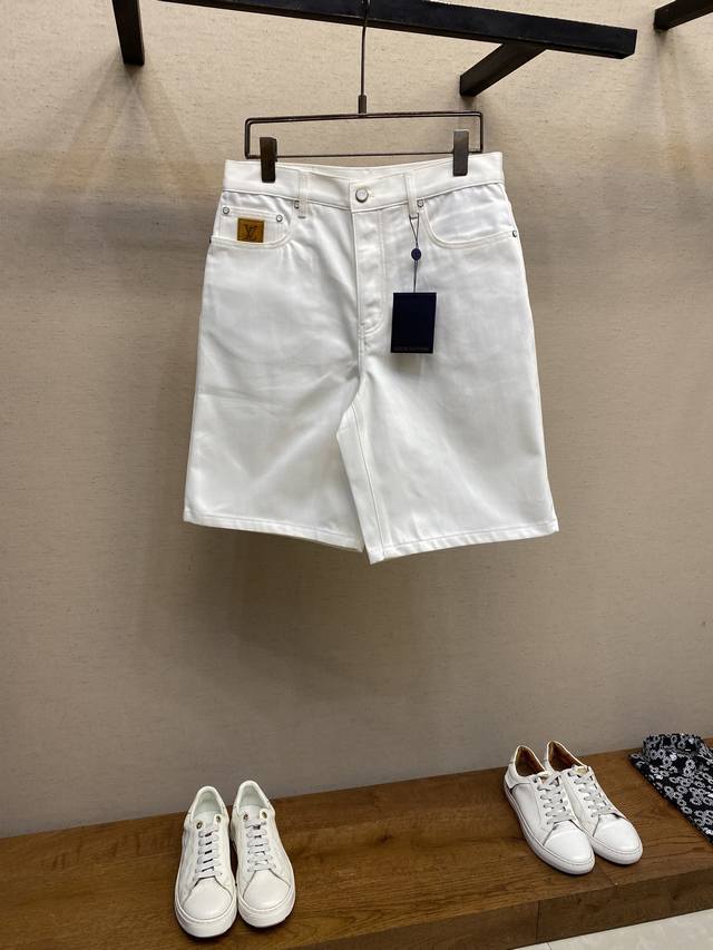B's high-end product! 2025 summer new round neck sweater, a new concept of fashi