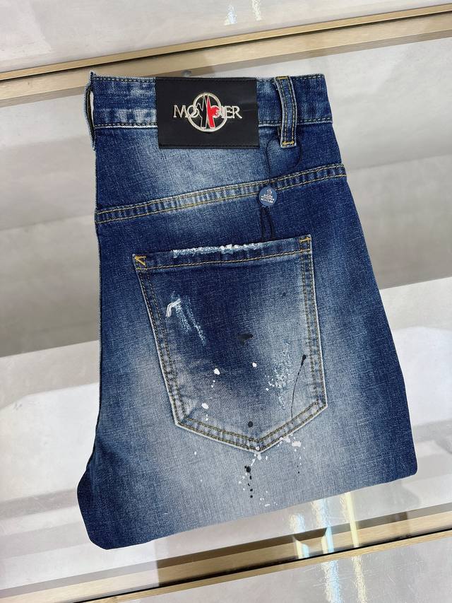 Top original packaging Miu*25068 Spring and Summer new gold embroidered shorts,